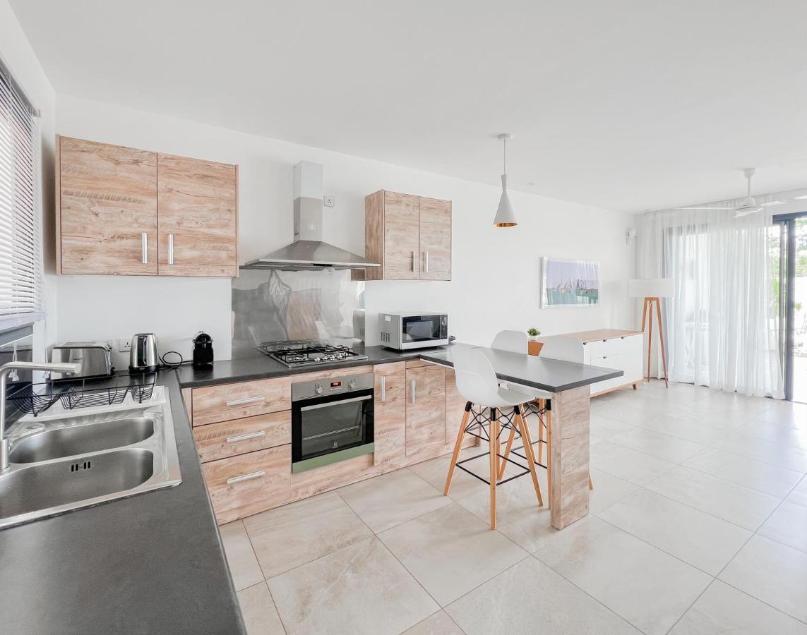 Residence Celestial - Premium 3 Bedrooms Villa With Volcanic Stone Pool Grand Bay Εξωτερικό φωτογραφία