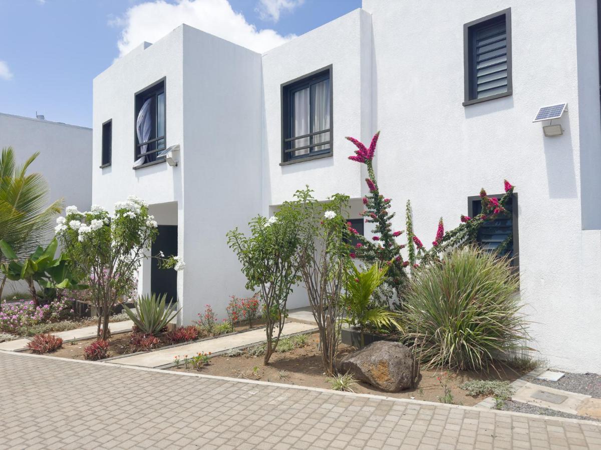 Residence Celestial - Premium 3 Bedrooms Villa With Volcanic Stone Pool Grand Bay Εξωτερικό φωτογραφία